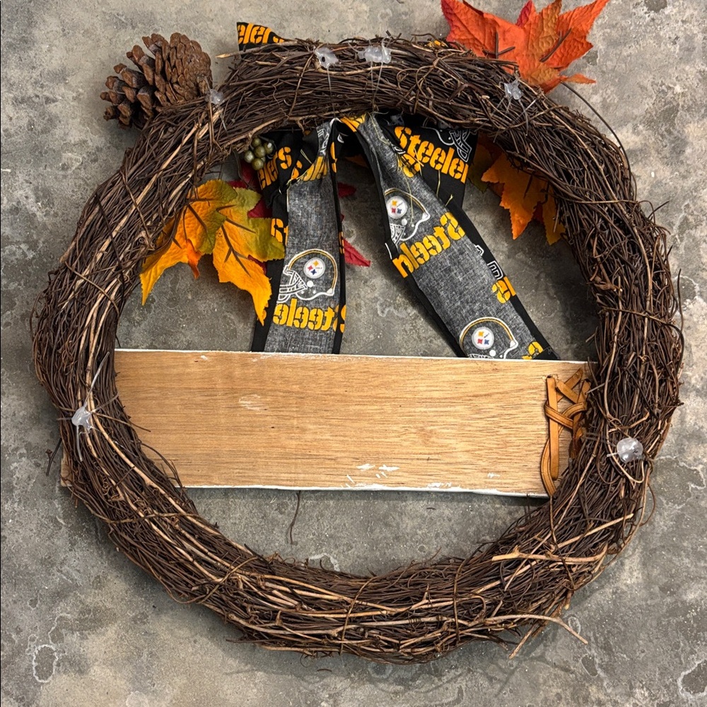 4/$20! Pittsburgh Steelers Fall/Football Welcome Wreath - Picture 2 of 2